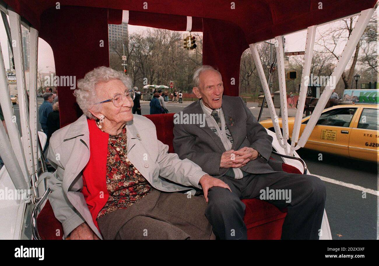 Lilian (96) and William Hart (99), travel in a horse and carriage down Central Park Avenue during their day trip to New York on Concorde. See PA Story SOCIAL Concorde. Stock Photo