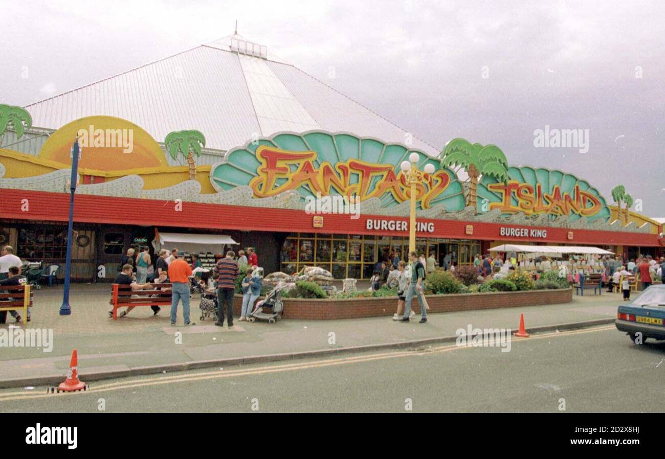 Fantasy Island amusement park, in Skegness, just 200 metres from where five teenagers died when their car crashed into a water filled dyke, the youths had reportedly been attended an all night rave at the resort . See PA Story DEATH Crash. Photo by Doug Marke/PA. Stock Photo