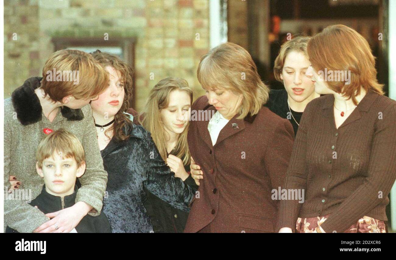 The family of headmaster David Hattersley attend a memorial at Holy Trinity Church, High Wycombe, today (Friday) for their father who died after being injured by an exploding firework. From left: Judith (19), Ben (7), Andrea (17), Eleanor (12), widow Ruth, Phillipa (18) and Rebecca (21). Photo by Tim Ockenden/PA Stock Photo