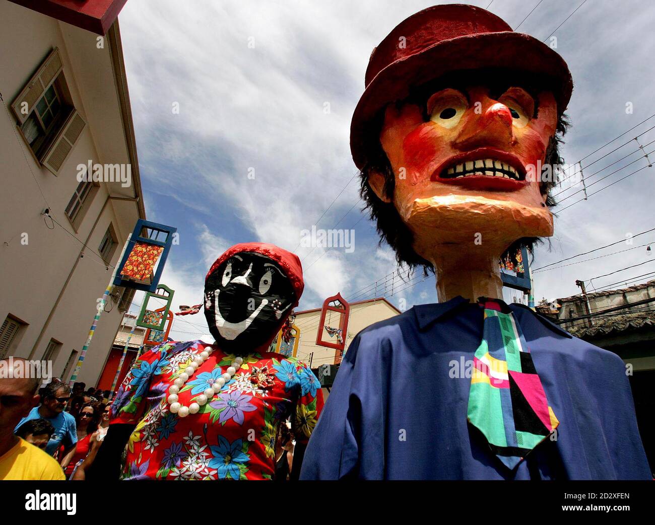 Giant dolls hires stock photography and images Alamy