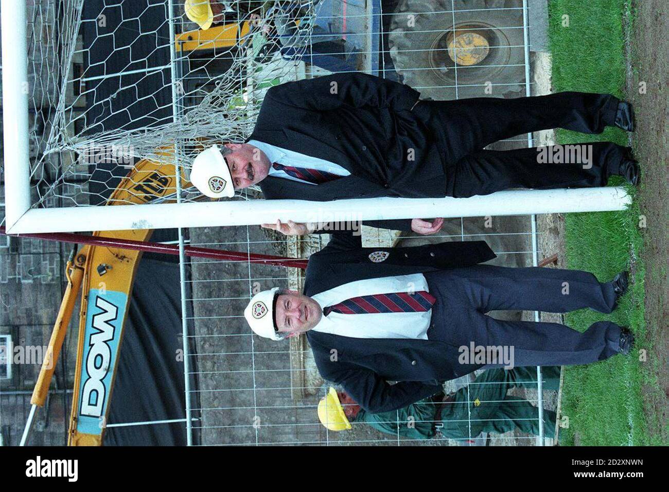 Hearts' chairman Leslie Deans (left) and chief exec Chris Robinson 