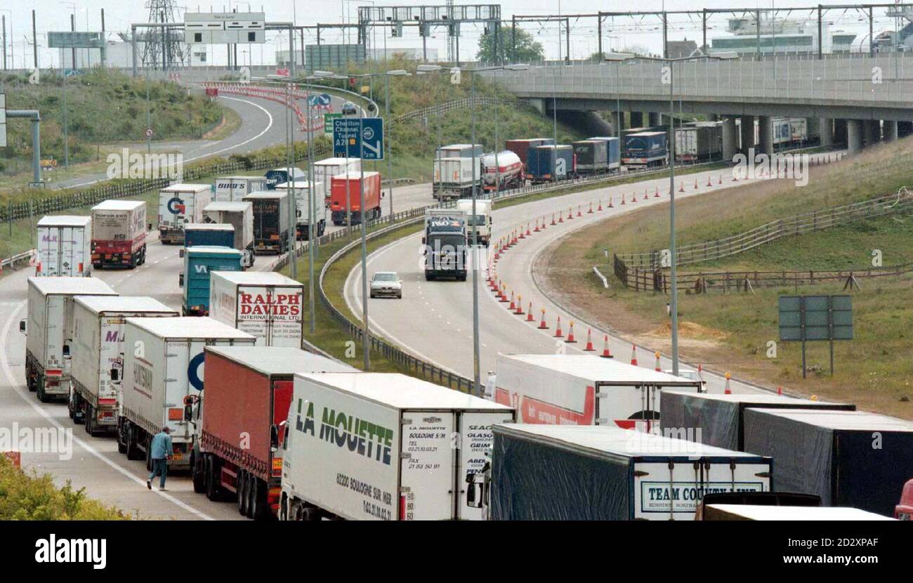 Lorries queue on the lorry park of the M20 motorway at Folkestone in Kent today (Wednesday), following a blockade by striking French fishermen at the ports of Calais, Boulogne and Dunkirk. Part of the M20 was closed to provide the lorry park for delayed truck drivers. Photo by David Giles. See PA Storyy SEA Blockade Stock Photo