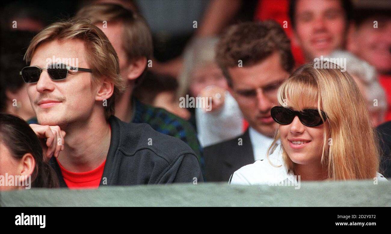 Russian tennis player Anna Kournikova and ice hockey player Sergei Fedorov,  1995 Stock Photo - Alamy