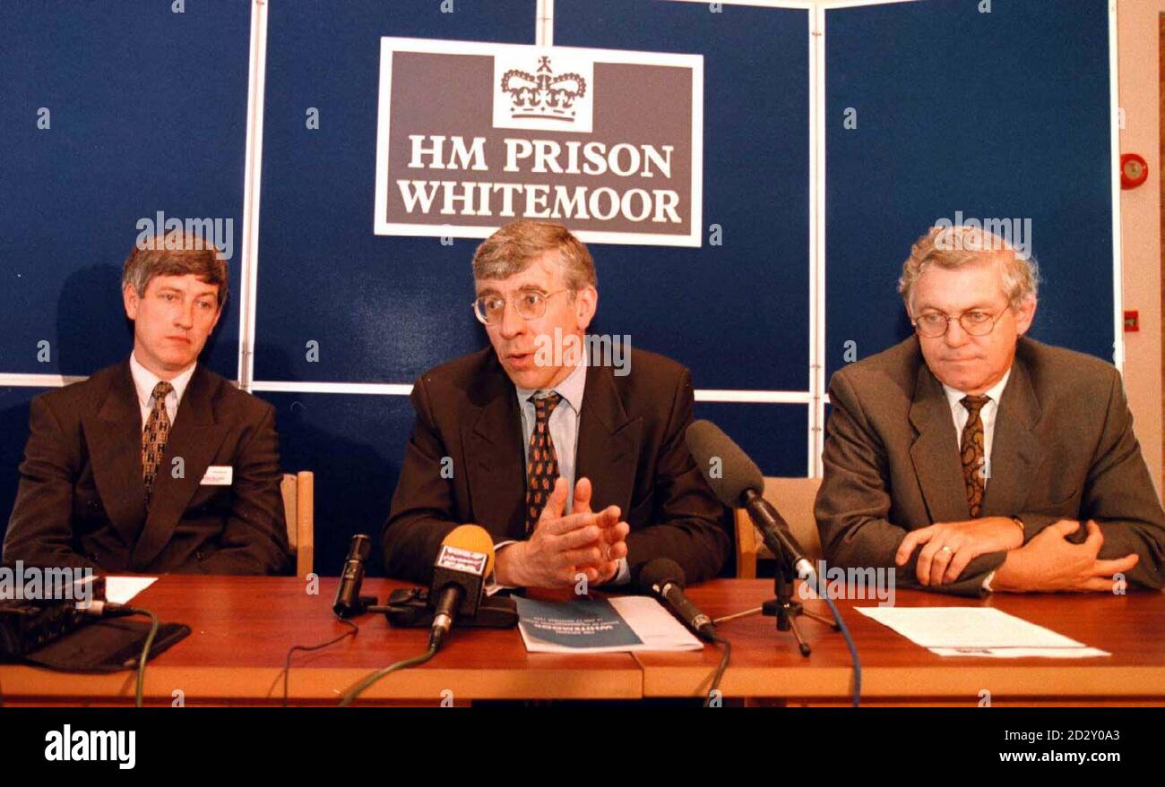 Home Secretary Jack Straw (centre) on a visit to Whitemoor Prison in March, Cambridgeshire today (Friday) answers questions during a news conference following his visit with Trevor Williams (left), the new Governor and Richard Tilt (right), Director General of the Prison Service. Photo by Findlay Kember/PA. Stock Photo