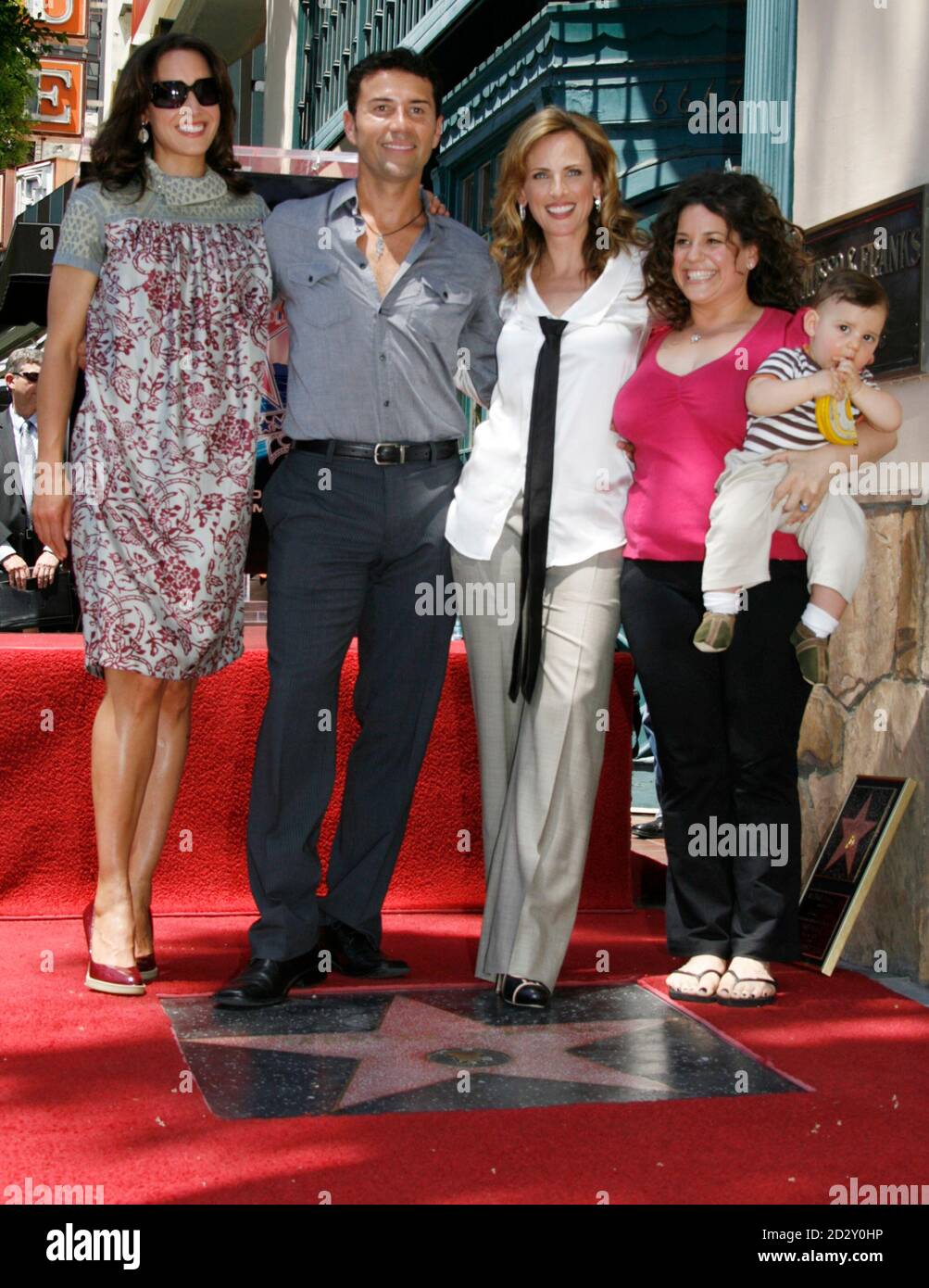 Marissa jaret winokur with son hires stock photography and images Alamy(01)