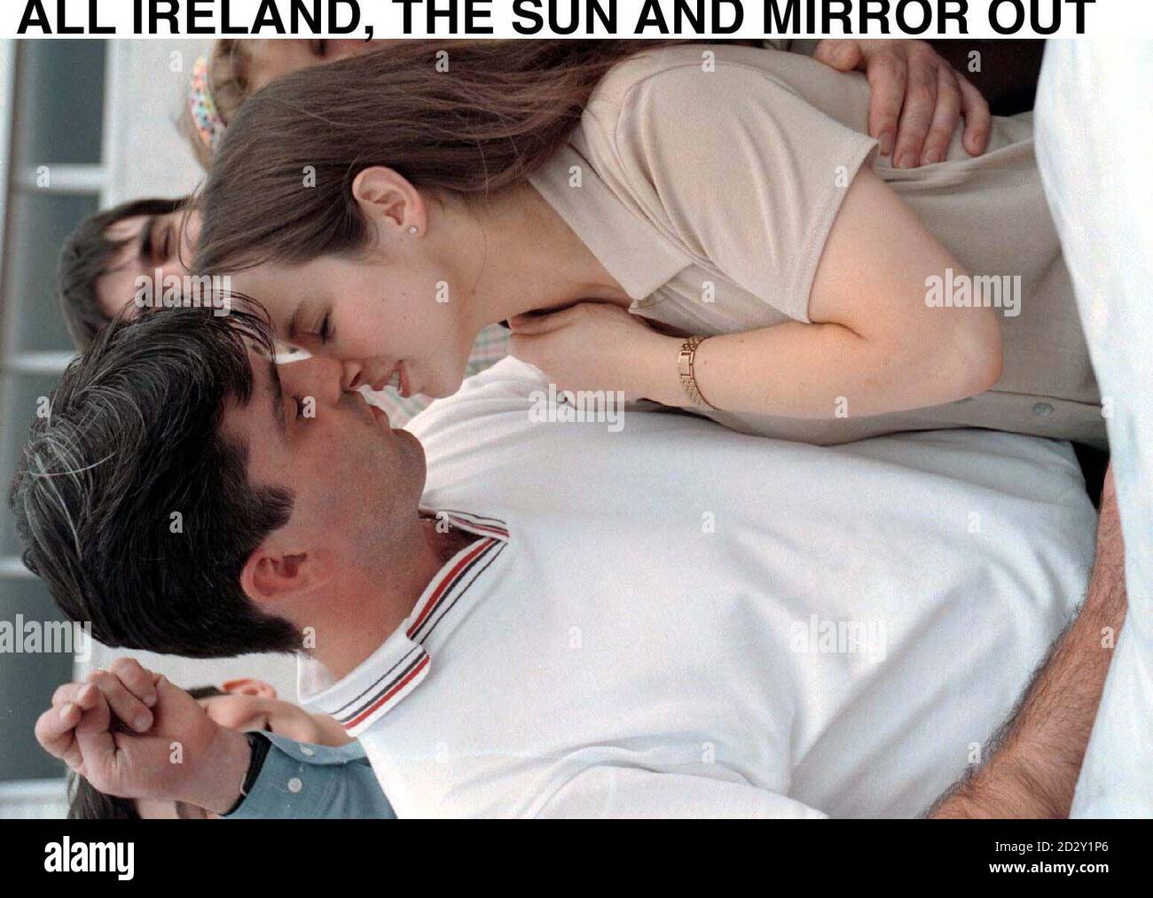 Couple Kissed High Resolution Stock Photography And Images Alamy Couple Kissed High Resolution Stock Photography And Images Alamy