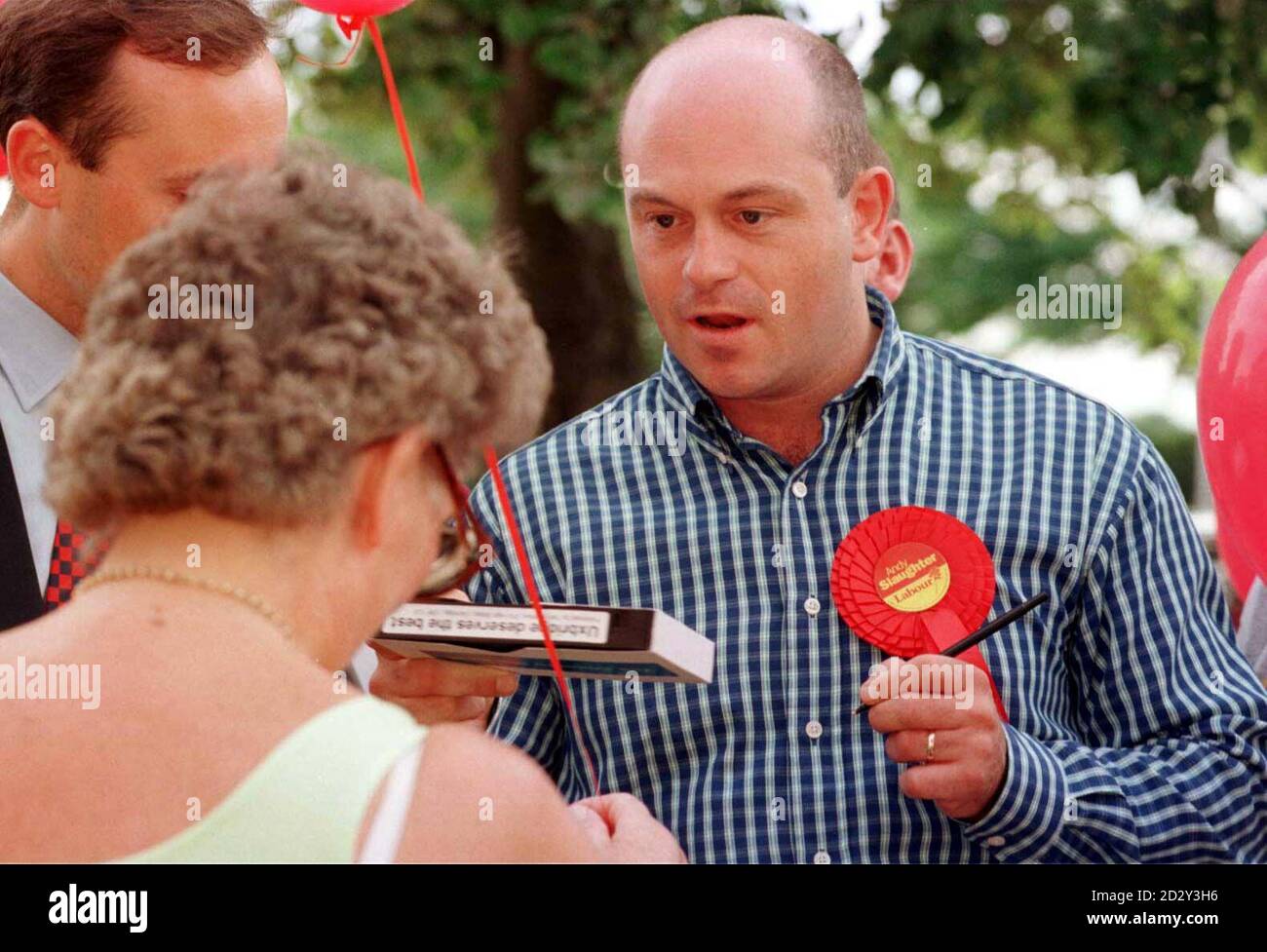 Ross Kemp, alias Grant Mitchell in Eastenders, lends his support to Uxbridge Labour candidate, Andy Slaughter by helping hand out the Party's special by-election videos to potential voters in the constituency today (Monday). Photo Tim Ockenden/PA Stock Photo