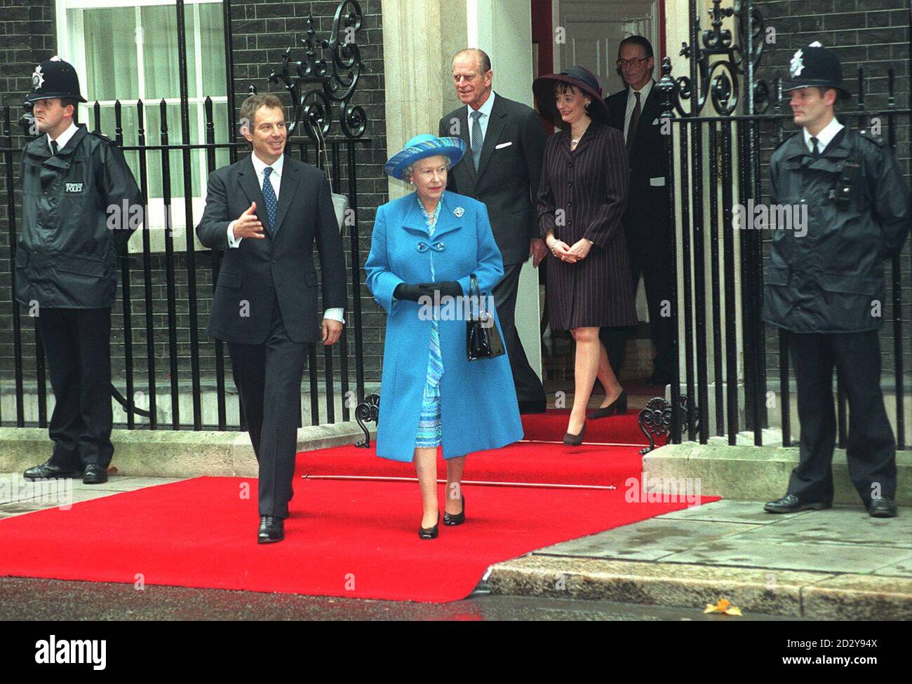 Премьер министр королевы. Тони Блэр и Королева. Телохранитель королевы Елизаветы 2.