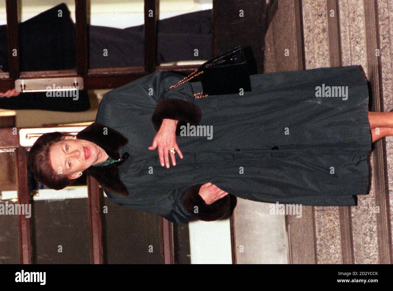 Princess Margaret, younger sister to Britains Queen Elizabeth II leaves the London's King Edward VII Hospital where her mother, the Queen Mother is recovering today (Wednesday) following a hip operation carried out on Sunday night. See PA story ROYAL Mother.  Photo by Susan Hubbard/PA Stock Photo