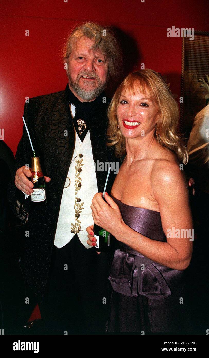 PA NEWS PHOTO 25/3/98  Lord Bath and actress Claire Gordon at the celebrity opening of the Moschino fashion show Stock Photo
