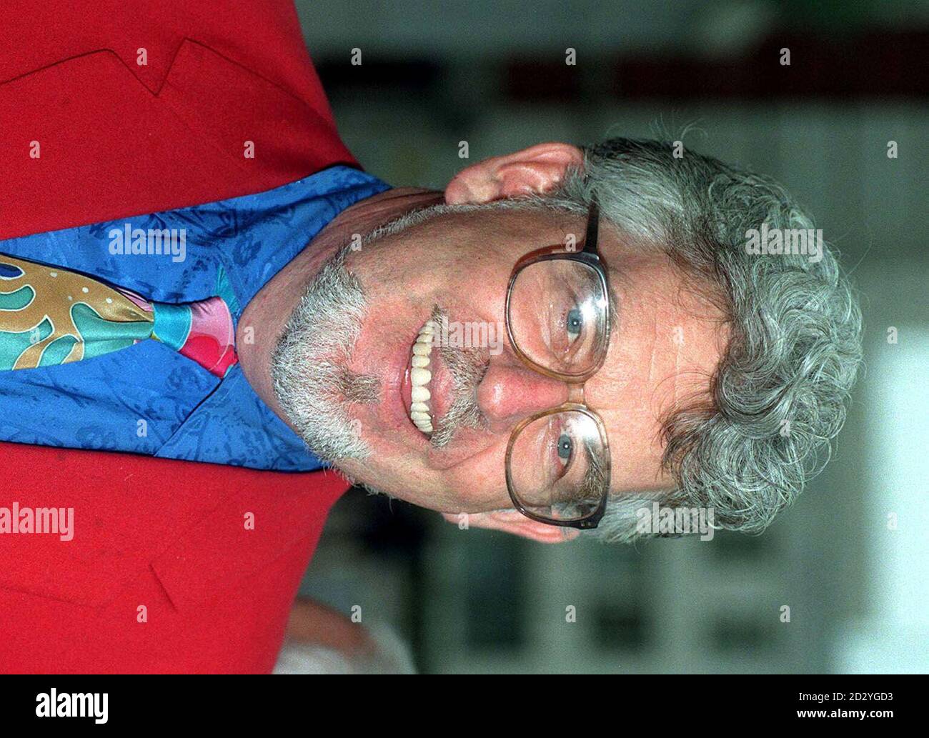 Library file dated 17.10.95 of Australian entertainer Rolf Harris who celebrates his 68th birthday on Monday 30th March 1998. Photo by Adam Butler/PA. Stock Photo