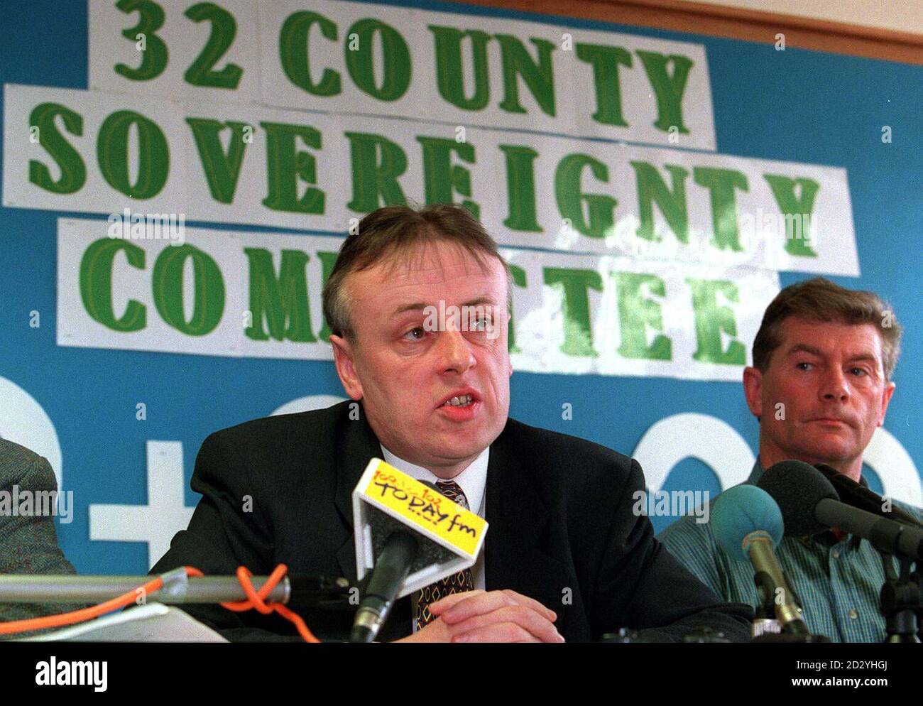 Francie Mackie a members of the 32 County Sovereignty Committee who left Sinn Fein due to disagreement over peace talks, put forward their views at during a news conference at the Imperial Hotel in Dundalk. PA Photos. Stock Photo
