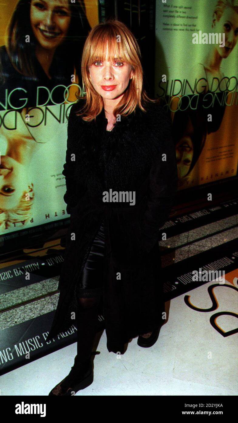 PA NEWS PHOTO 27/4/98 American actress Rosanna arquette arrives for the London movie premiere of 'Sliding Doors' at the Empire Leicester Square this evening (Monday). Photo by Peter Jordan/PA. Stock Photo