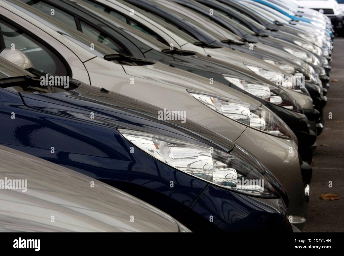 Automobiles Peugeot High Resolution Stock Photography And Images Alamy