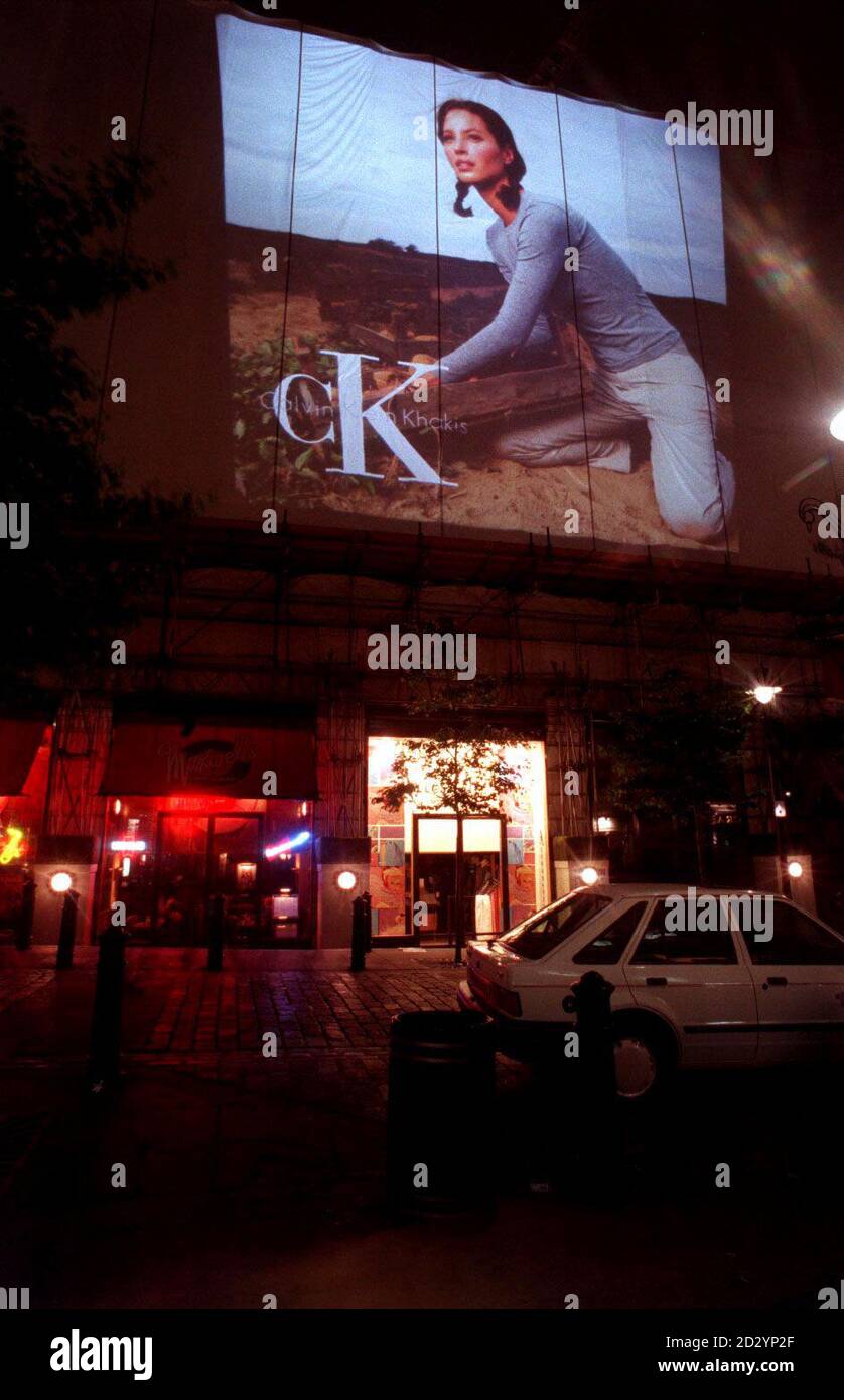 THE FASHION HOUSE CALVIN KLEIN LAUNCH THEIR NEW ADVERTISING CAMPAIGN FOR  THEIR NEW JEANS BY PROJECTING AN ADVERT WITH SUPER MODEL CHRISTY TURLINGTON  ONTO THE SIDE OF THE ROYAL OPERA HOUSE IN