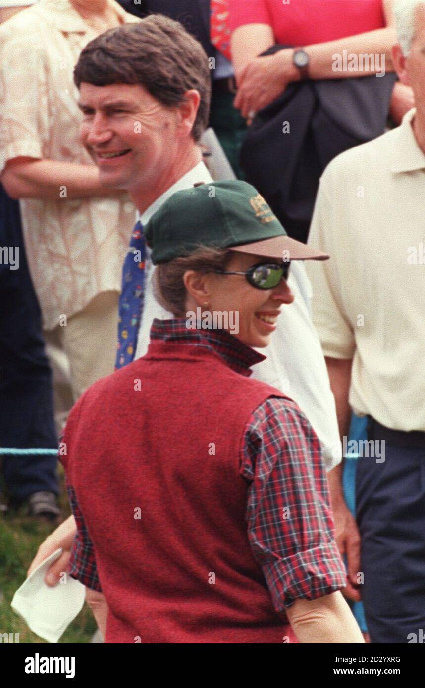 PA NEWS 16/8/98 HER ROYAL HIGHNESS THE PRINCESS ROYAL, WHO CELEBRATED HER 47TH BIRTHDAY ON THE 15TH OF AUGUST, AT THE DOUBLEPRINT BRITISH HORSE TRIALS CHAMPIONSHIPS. THE TRIALS WERE HELD AT HER GATCOMBE PARK HOME IN GLOUCESTERSHIRE. Stock Photo