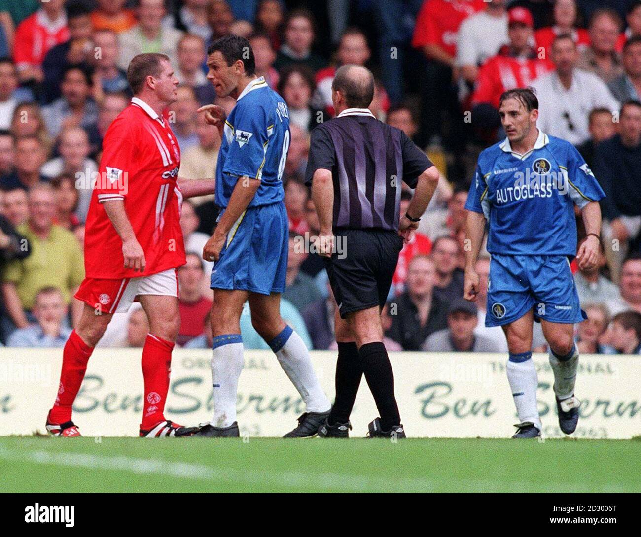 Michael Reed Referee Referee mike reed during hi-res stock photography and images - Alamy