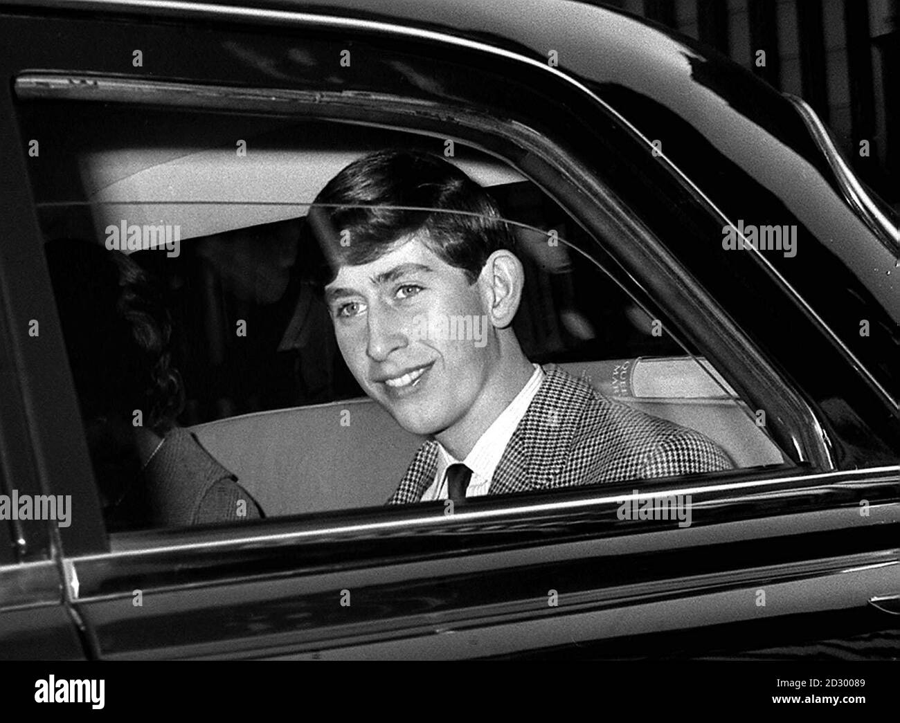 PA NEWS PHOTO 2/4/65  THE PRINCE OF WALES LEAVING BUCKINGHAM PALACE FOR WINDSOR CASTLE Stock Photo