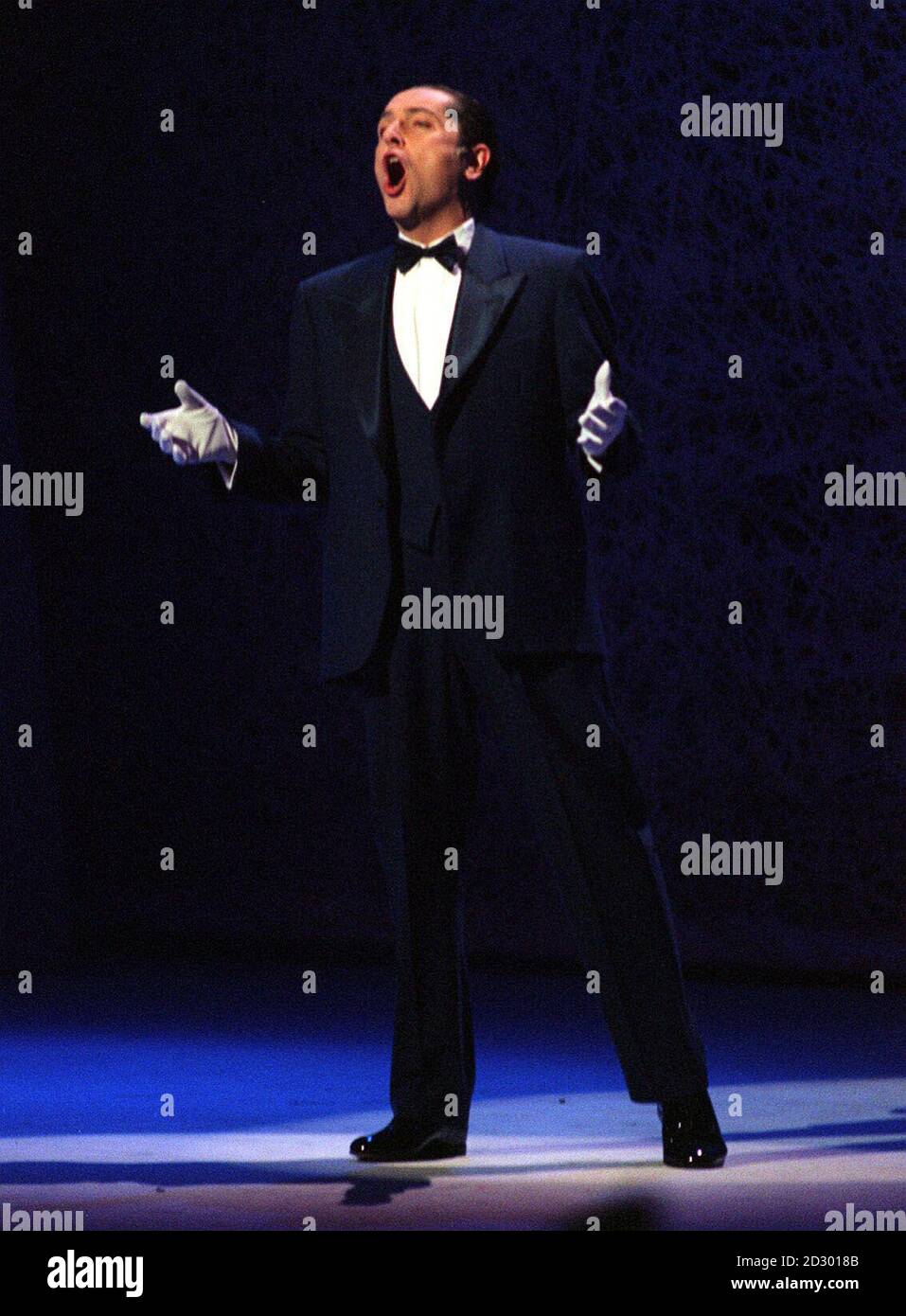 PA NEWS PHOTO 28/10/98 ENTERTAINER BRIAN CONLEY ON STAGE AT THE PRINCE'S TRUST COMEDY GALA AT THE LYCEUM THEATRE IN LONDON. THE EVENT WAS TO MARK THE PRINCE OF WALES'S 50TH BIRTHDAY (14/11/98). Stock Photo