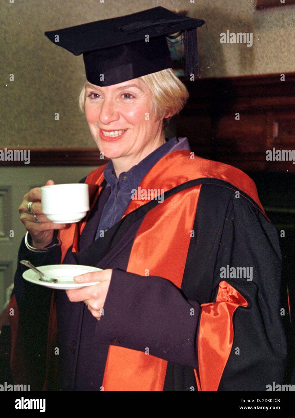 From domestic science to Master of Science, Victoria Wood receives a honorary Master of Science dergree from UMIST, the science, engineering and management University in Manchester. Photo by Dave Kendall/PA. Stock Photo