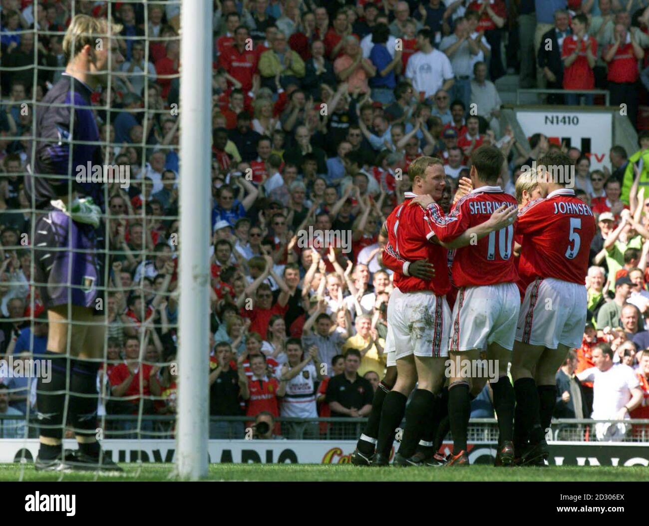 Manchester United legend Gary Neville thought Paul Scholes was too small to make it pro… and '92 youth team picture proves he had a point