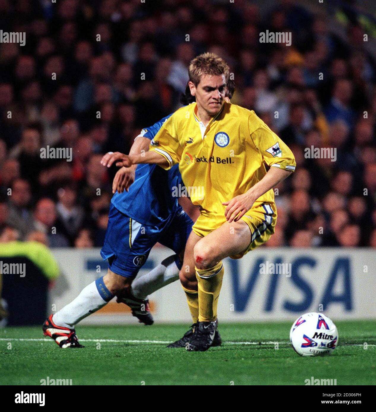 This picture may only be used within the context of an editorial feature. Leeds United's Jonathon Woodgate keeps a close watch on the ball  during his side's FA Premiership match against Chelsea at Stamford Bridge. Chelsea won the match 1-0. Stock Photo