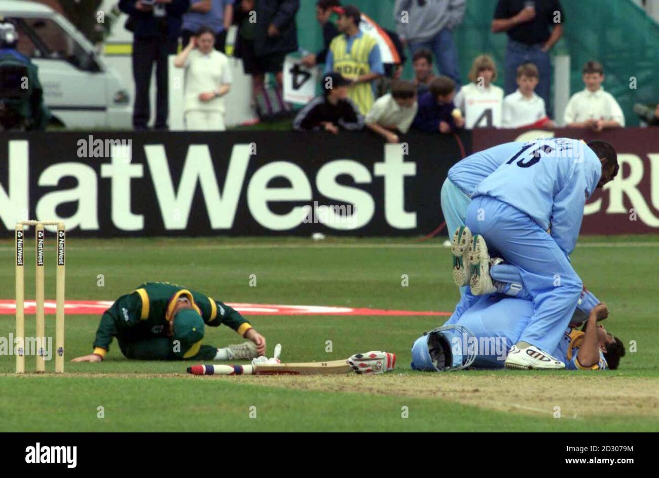 F l full length landscape injury treating sport cricket hires stock