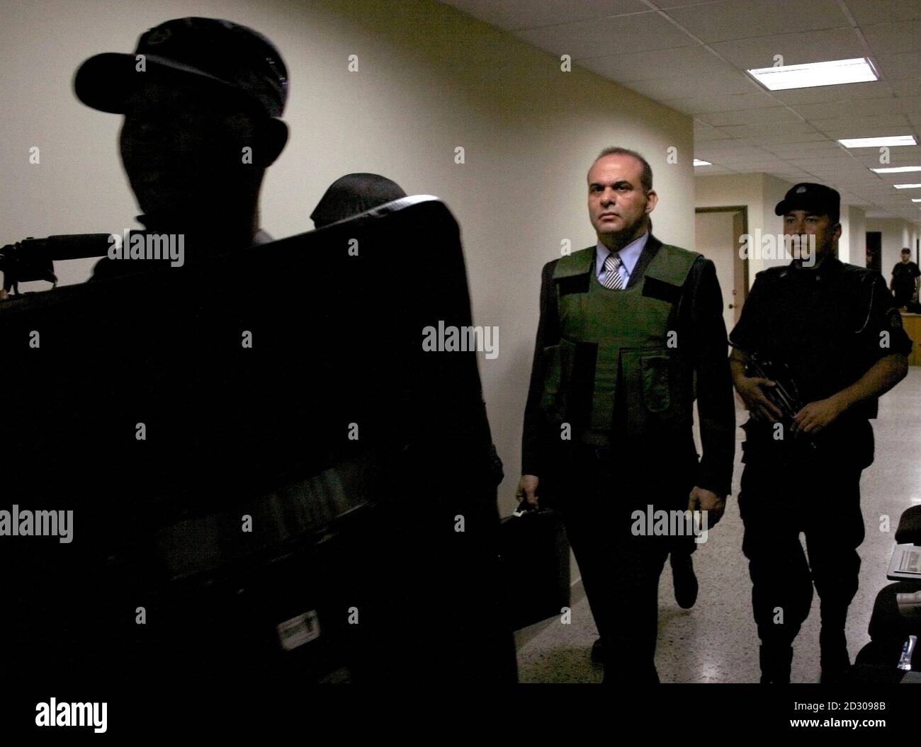 Paramilitary Commander Salvatore Mancuso C Arrives At The Attorney General S Office In Medellin May 16 2007 Colombia S President Alvaro Uribe Furiously Defended His Government On Wednesday Over Suspected Ties With Illegal Paramilitaries