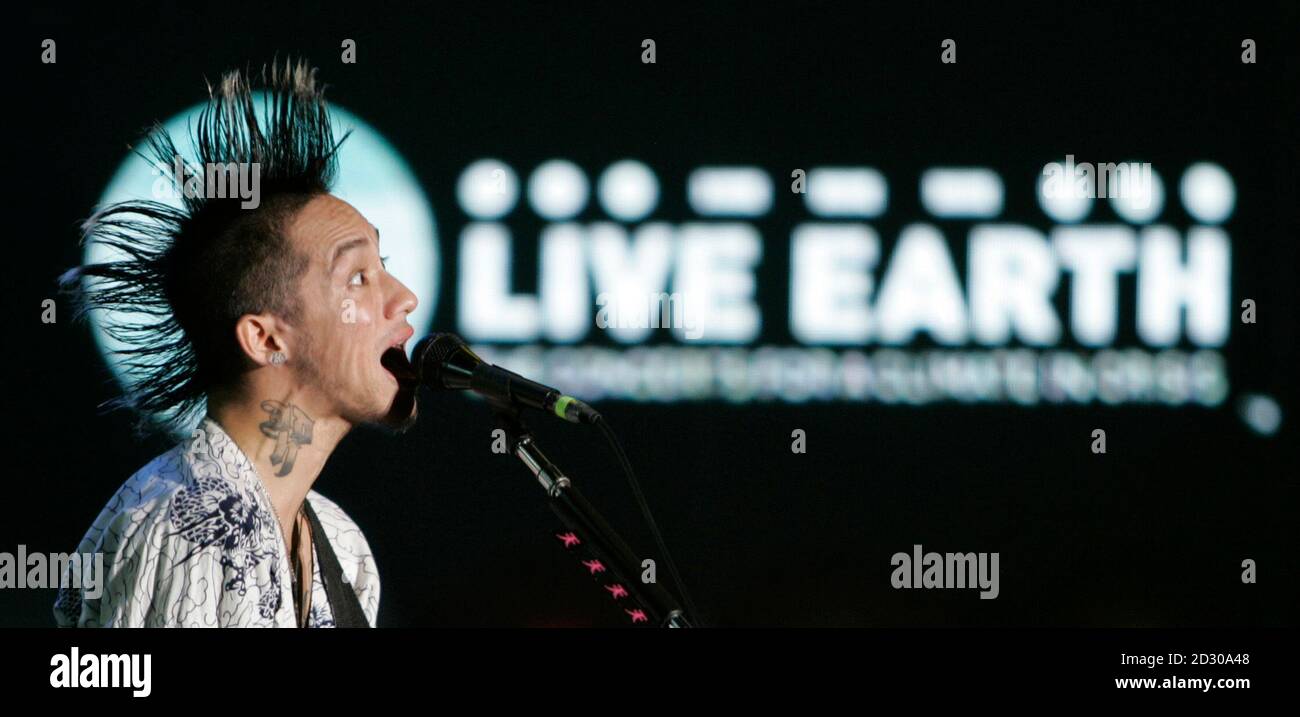 Jesse Of The Japanese Band Rize Performs At The Live Earth Concert In Chiba Japan July 7 07 Thousands Of Japanese Fans Rocked To The Rhythm Of A Virtual Techno Beat Act