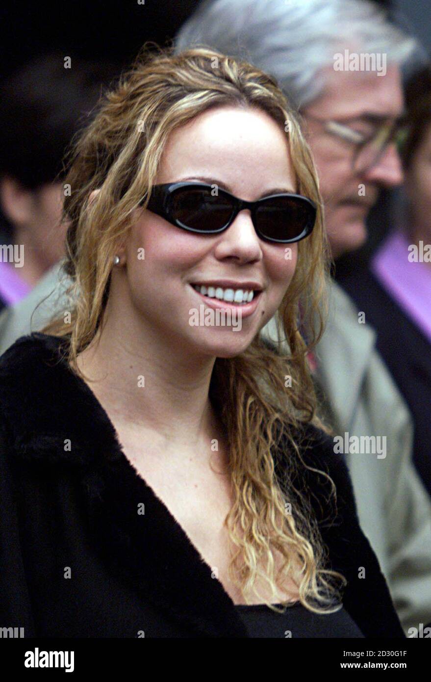 American singer Mariah Carey arriving at Dublin Airport, ahead of the MTV  Europe Awards which take place at the Point in Dublin on 11th November 1999  Stock Photo - Alamy