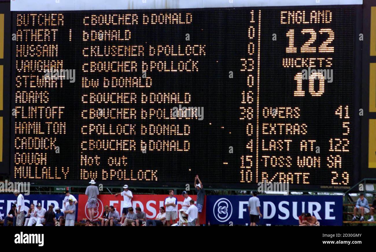 The Electronic Scoreboard Showing England S First Innings Score Of 122 All Out During The First Day Of The 1st Test Between England And South Africa At The Wanderers Cricket Ground Johannesburg Stock