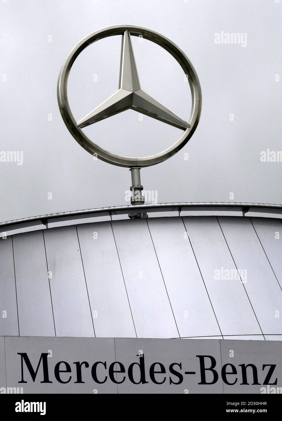 Headquarters Mercedes Benz Stuttgart High Resolution Stock Photography And Images Alamy