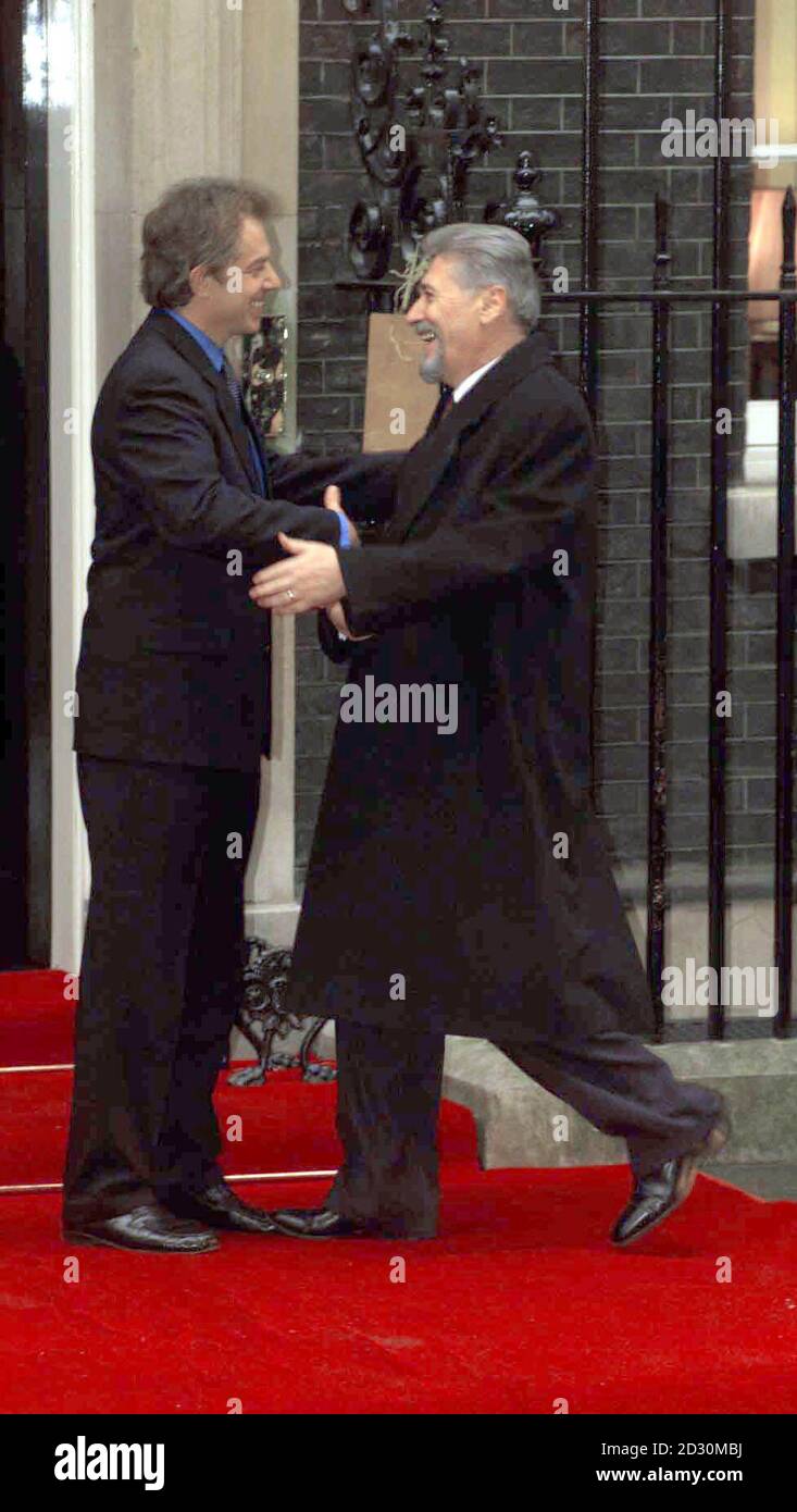Britain's Prime Minister Tony Blair (left) greets Romania's President Emil Constantinescu at No.10 Downing Street, London. Mr Constantinescu is in Britain on a three day official visit. Stock Photo