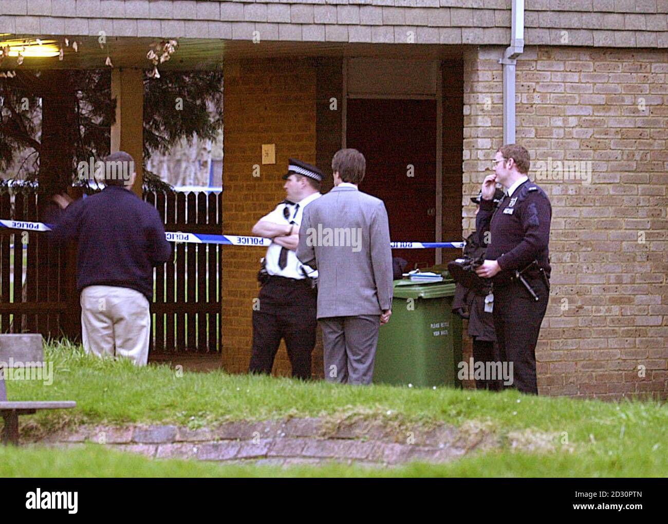 Cid uniformed police attended house on the great hollands estate hires