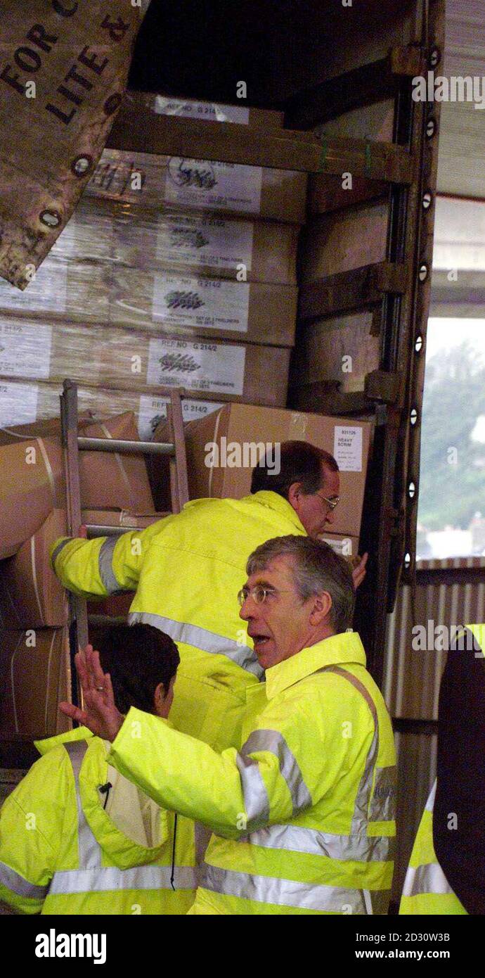 Immigration service port dover hires stock photography and images Alamy