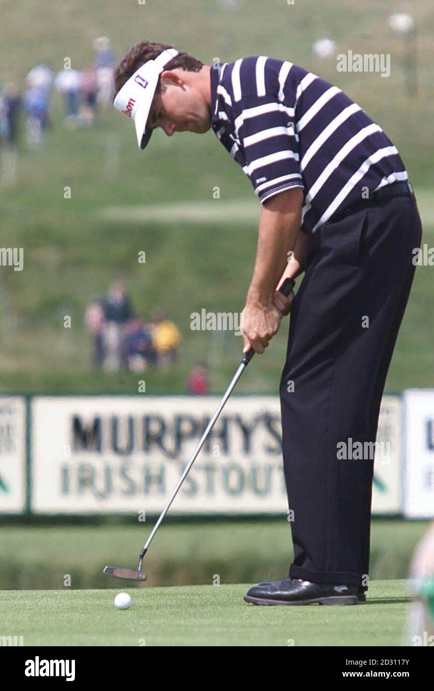 Ireland's Padraig Harrington putting on the 9th green during the opening  round of the Murphy's Irish Open at Ballybunion, Co. Kerry Stock Photo -  Alamy