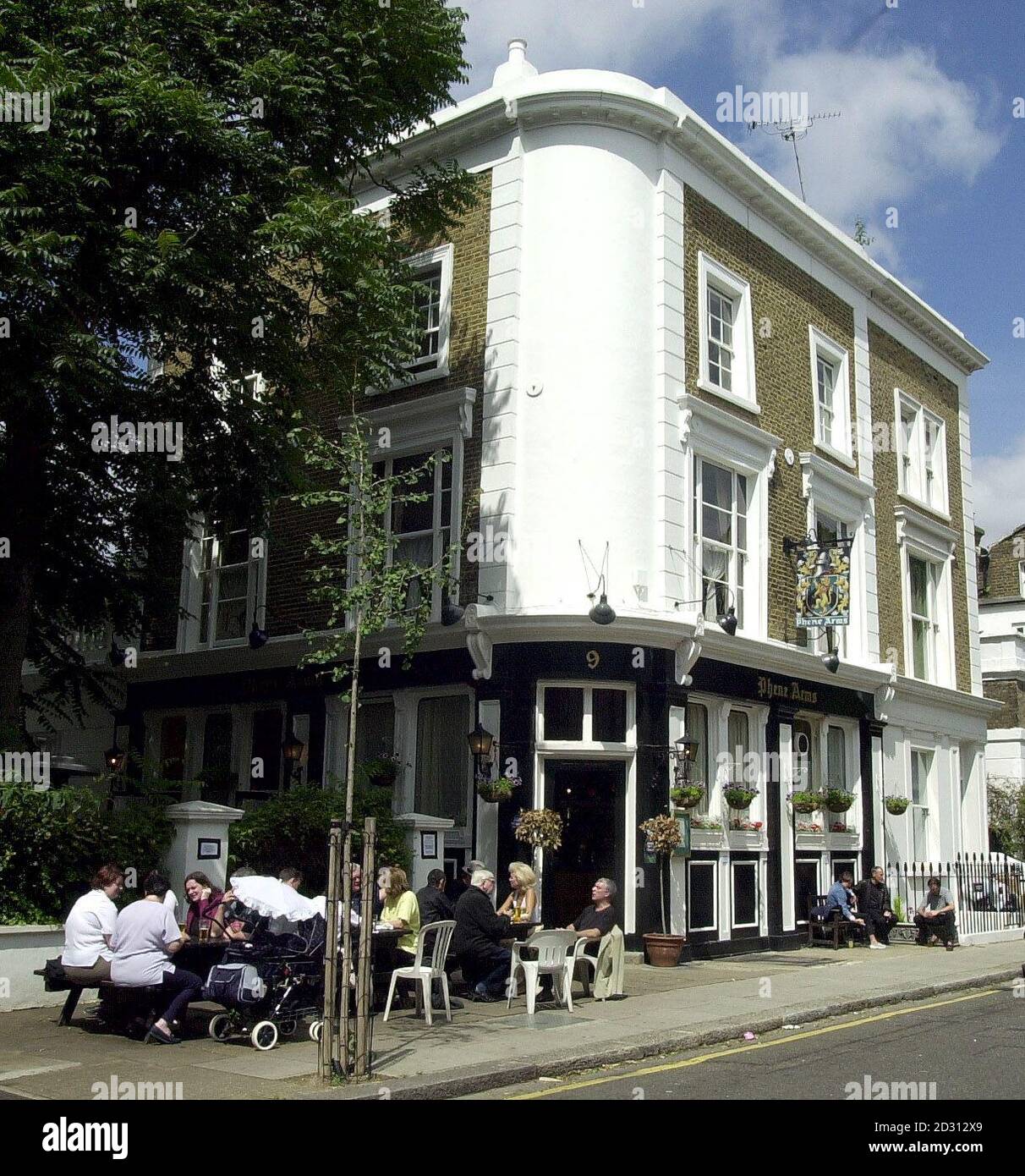 Football legend George Best's local pub, the Phene Arms in west London, following reports that he had his first alcoholic drink for 18 weeks in a pub near his home in Chelsea on 13/7/00. Stock Photo