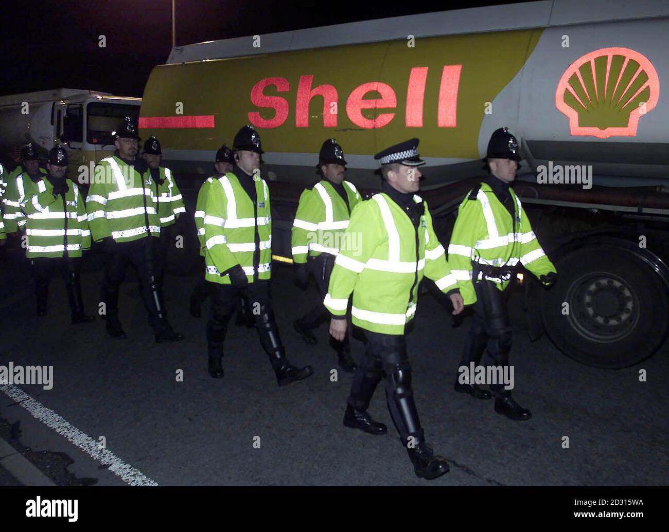 blockade an oil refinery in Stanlow 