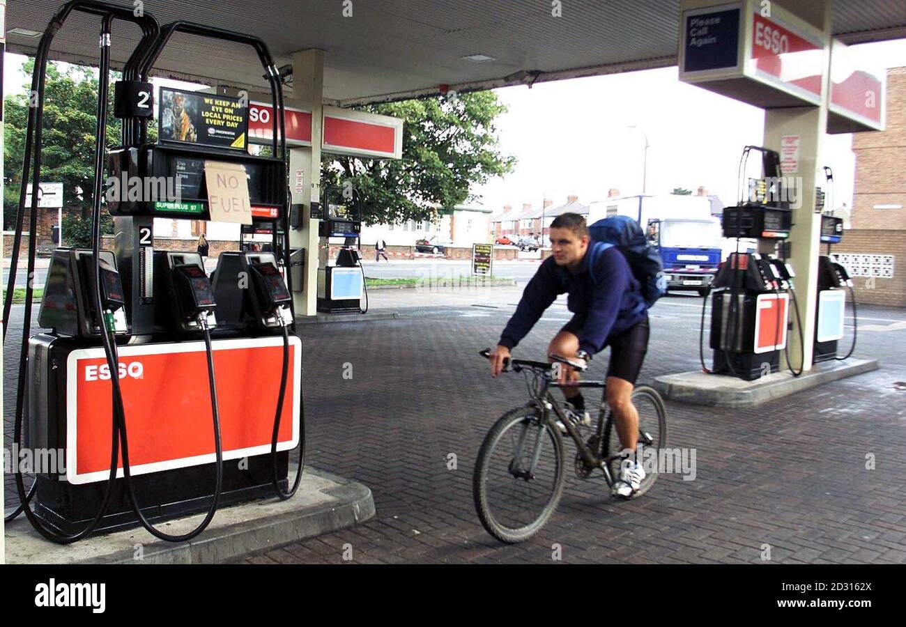 empty petrol station high resolution stock photography and images alamy