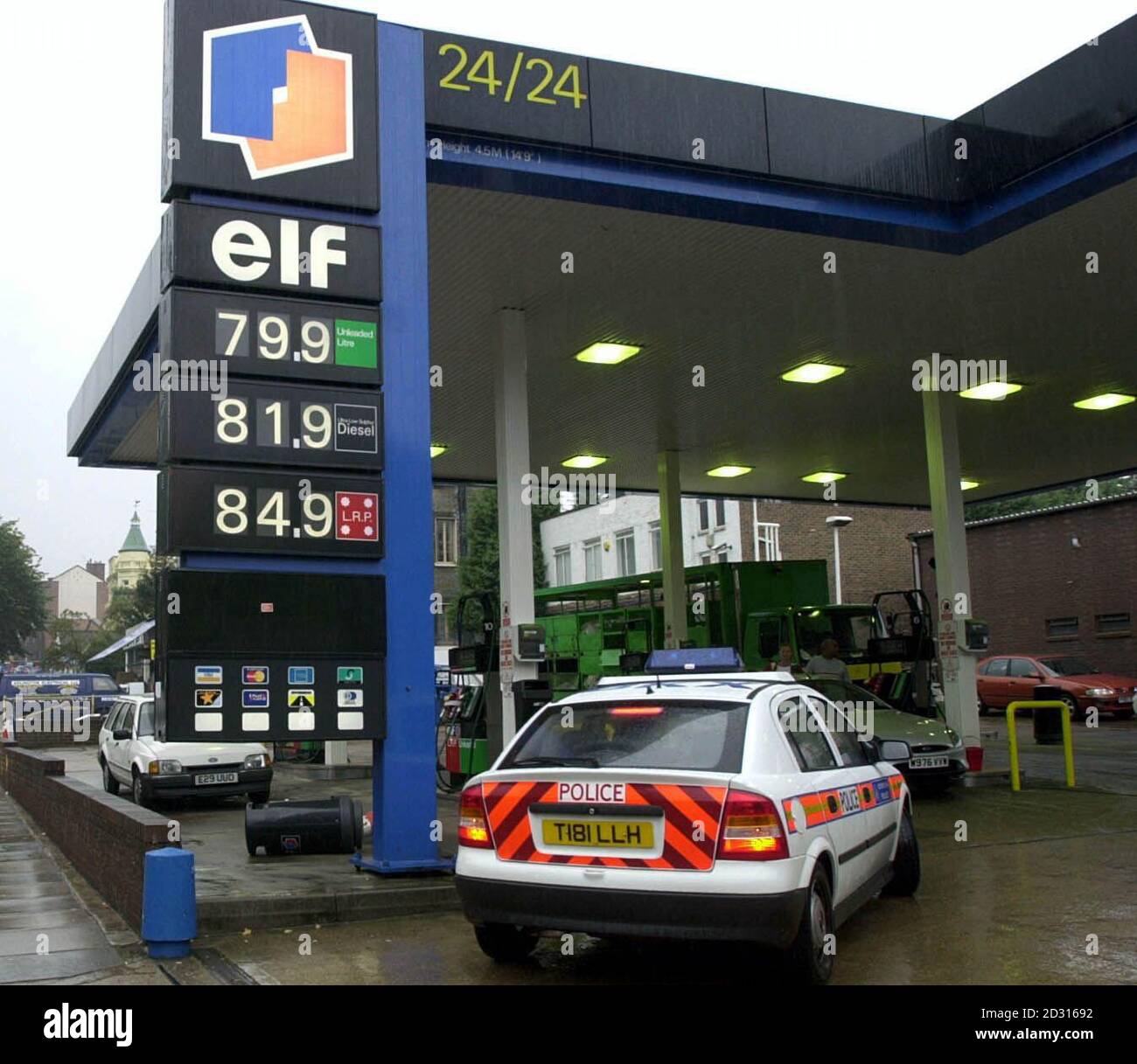 Metropolitan police control flow traffic trying hires stock photography and images Alamy