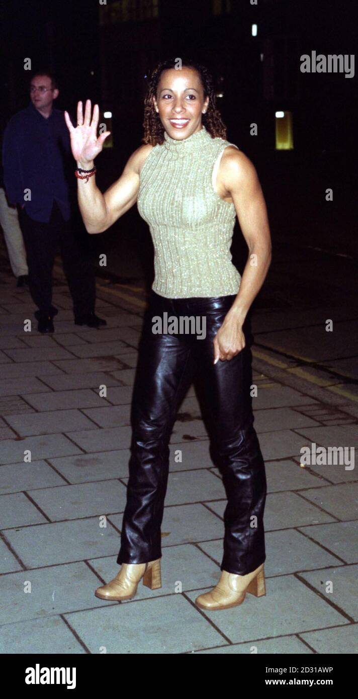 Olympic 800m Bronze medallist Kelly Holmes arriving at Fountain Studios in London for the recording of an Audience with Ricky Martin. Stock Photo