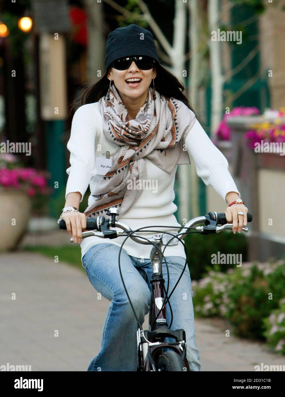 Chinese actress Zhang Ziyi arrives for the morning session at the 26th annual Allen & Co conference in Sun Valley, Idaho, July 11, 2008. REUTERS/Rick Wilking (UNITED STATES) Stock Photo
