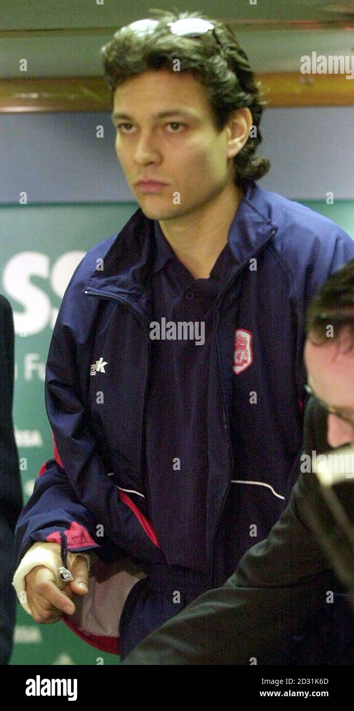 Liverpool S Jari Litmanen Arrives At A Press Conference Held By Manager Gerard Houllier In Advance Of Thursday S Game Against Barcelona At The Nou Camp Litmanen Who Has His Arm In Plaster Broke Liverpool S Jari Litmanen Arrives At A Press Conference Held By Manager Gerard Houllier In Advance Of Thursday S Game Against Barcelona At The Nou Camp Litmanen Who Has His Arm In Plaster Broke