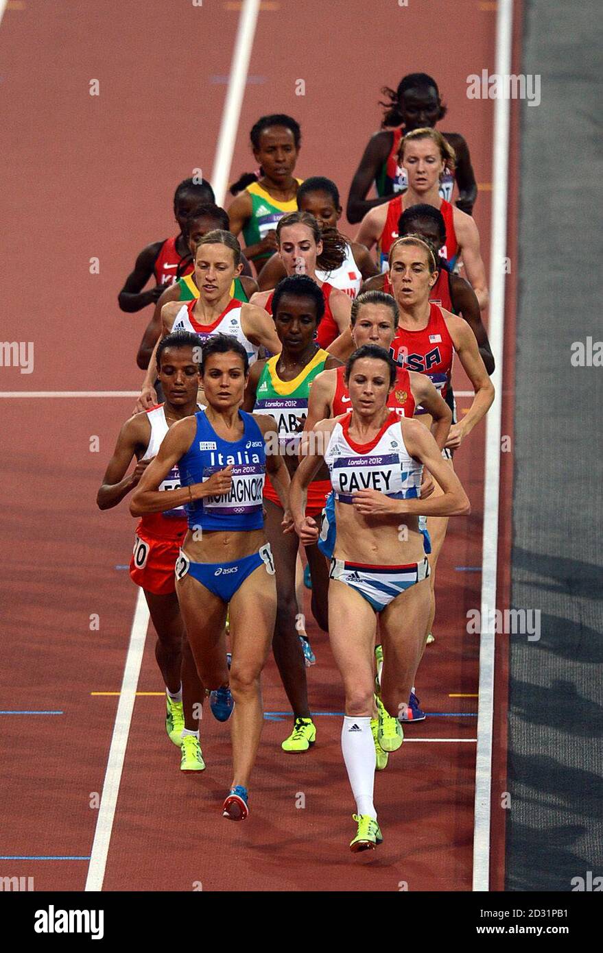 Great Britain's Jo Pavey (right) in the Womens 5000m at the Olympic