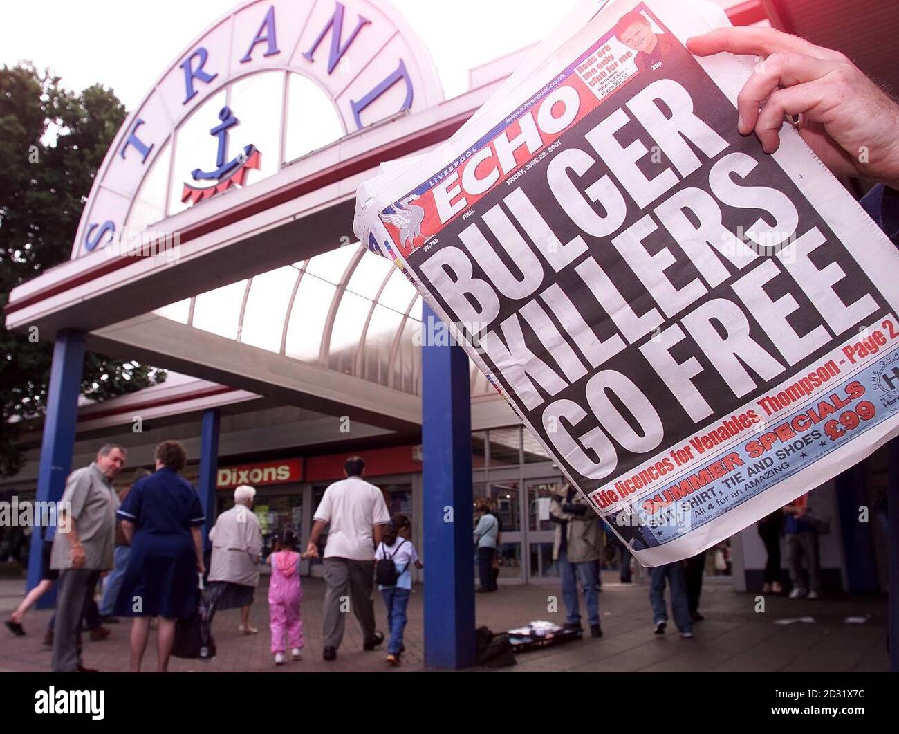 Outside Strand Shopping Centre High Resolution Stock Photography And Images Alamy