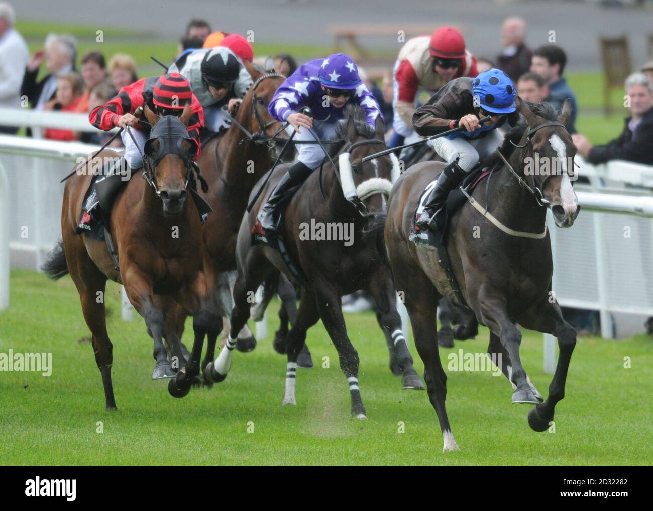 Cape of Approval ridden by Wayne Lordan wins The Gain Elite 10 Handicap at Curragh Racecourse, Curragh. Stock Photo