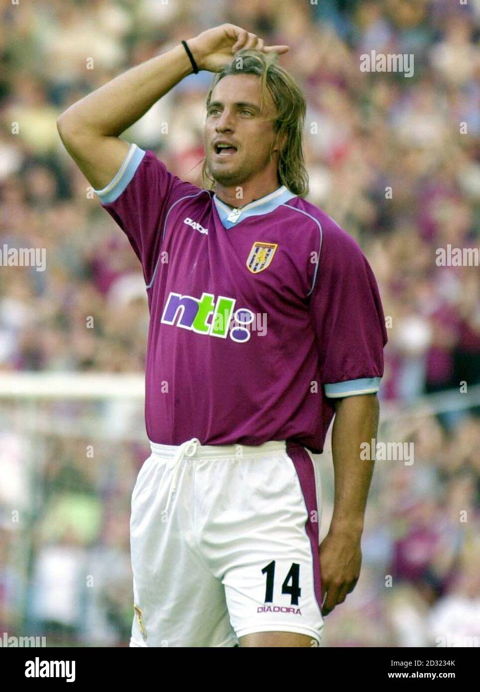 Aston villa ginola hi-res stock photography and images - Alamy
