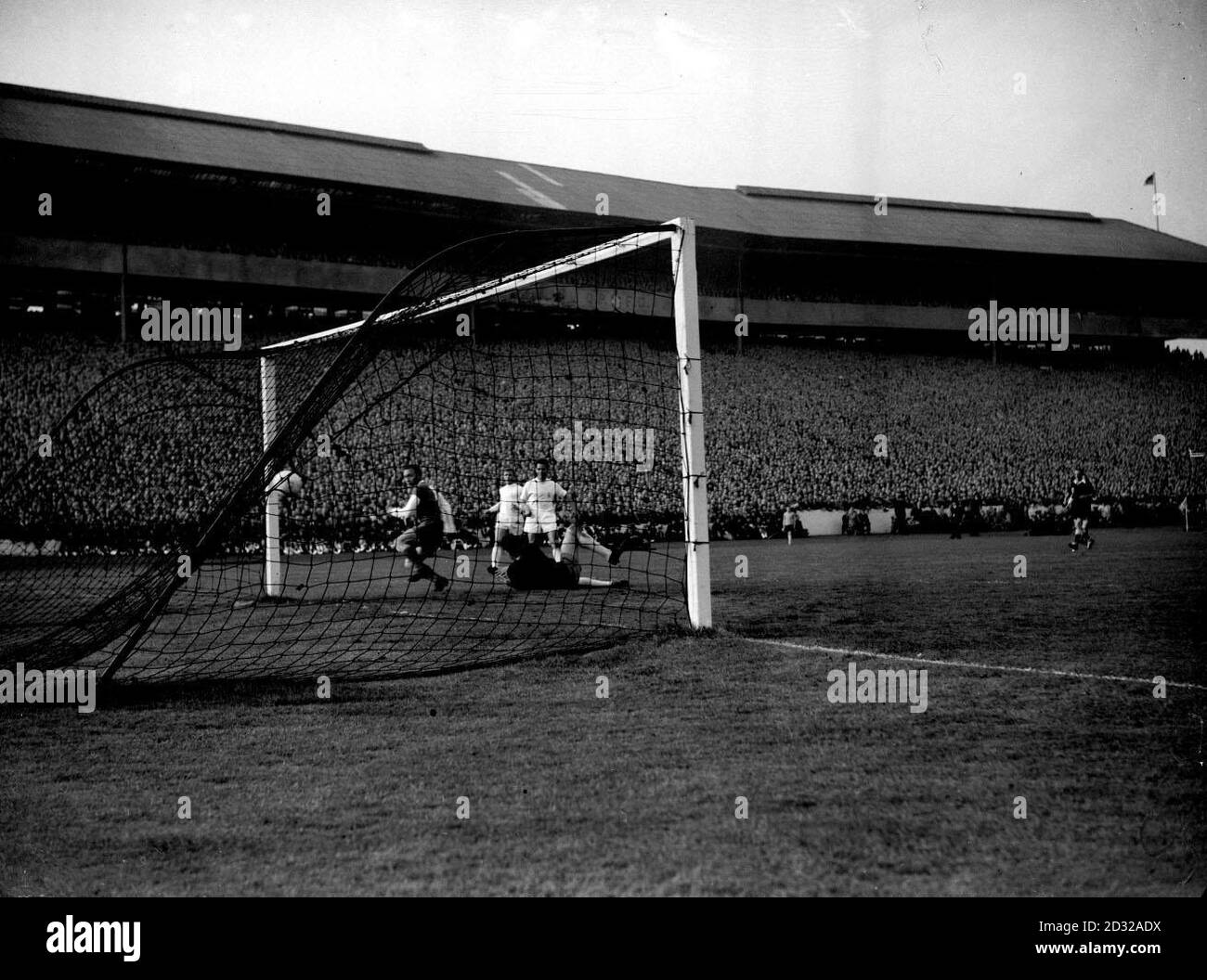 1960: First goal for Eintracht Frankfurt - scored by Kress- in the European Cup final against Real Madrid at Hampden Park, Glasgow.  (ORIGINAL NEGATIVE SLIGHTLY DAMAGED). Stock Photo