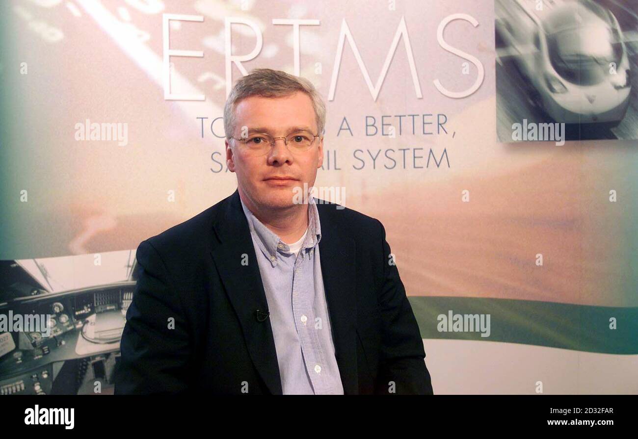 Richard Bowker, chair of the Strategic Rail Authority, at the Institute of Civil Engineers in