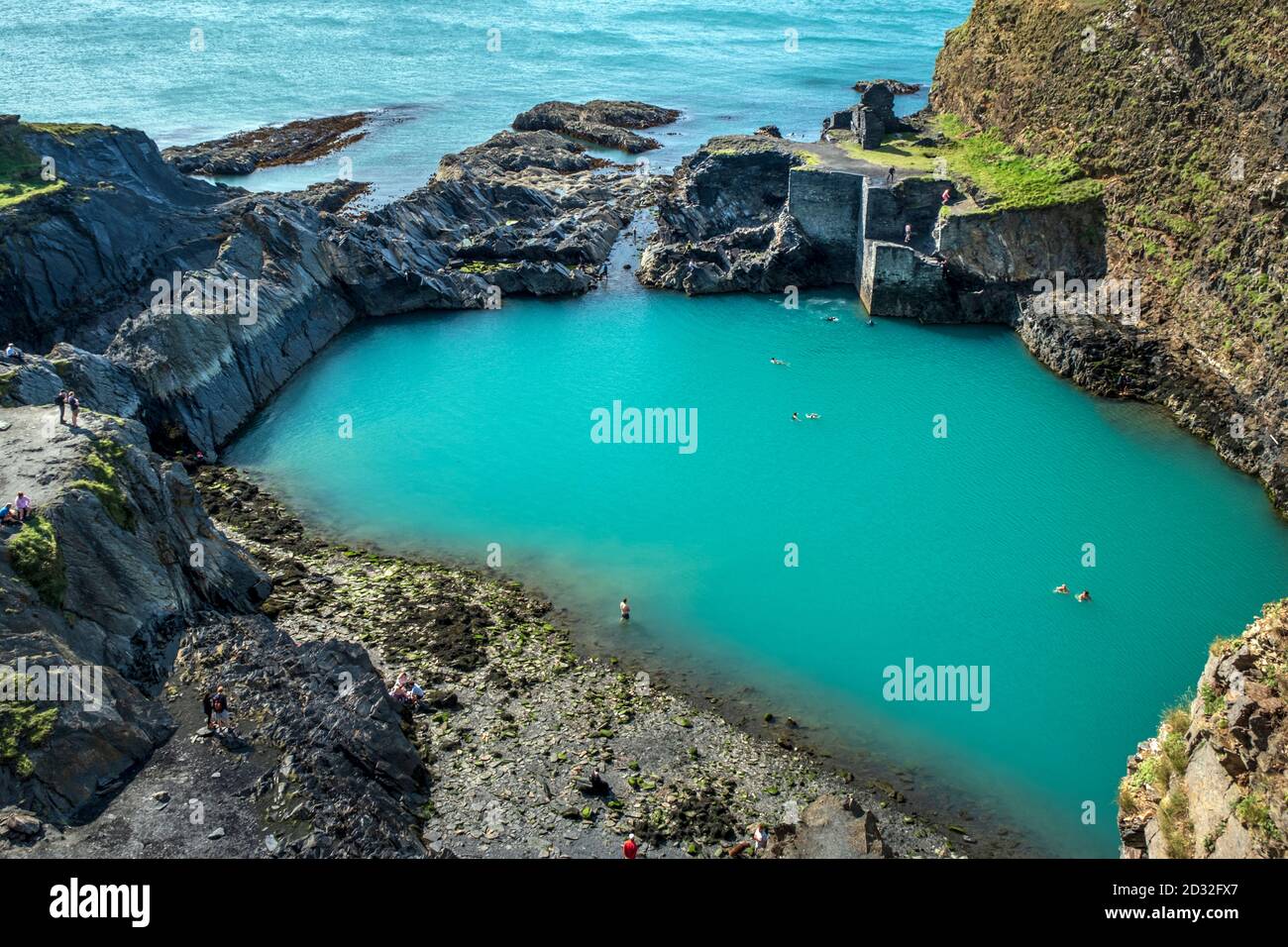 Blue Lagoon Pembrokeshire Hi res Stock Photography And Images Alamy blue-lagoon-pembrokeshire-hi-res-stock-photography-and-images-alamy